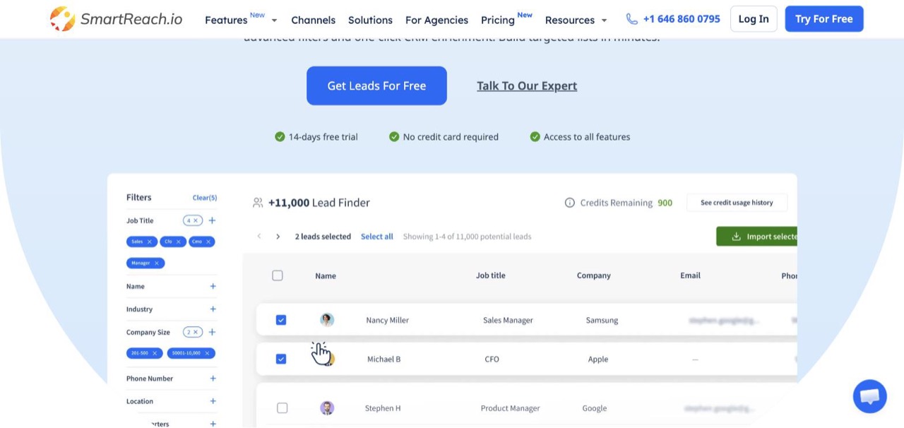 SmartReach.io B2B Lead Finder showing job title, industry, company size and location filters beside a results table of leads with email and phone columns
