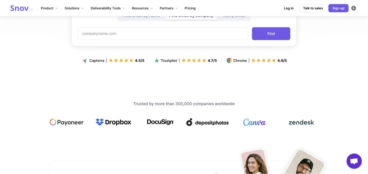 Snov.io email finder with Capterra 4.5, Trustpilot 4.7 and Chrome 4.9 ratings, trusted by 300,000 companies